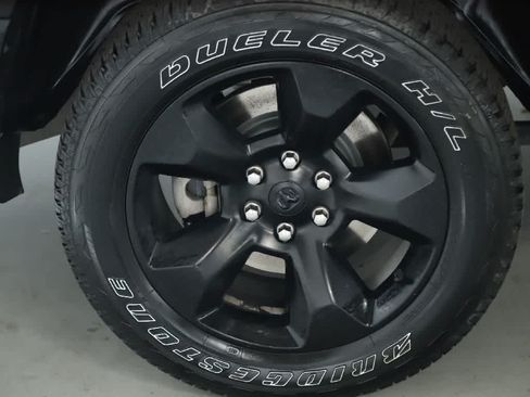 Used 2019 RAM 1500 Big Horn AWD/4WD image 12