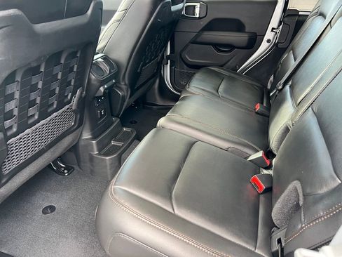 Used 2022 Jeep Wrangler Unlimited Rubicon w/ Trailer Tow Package image 12