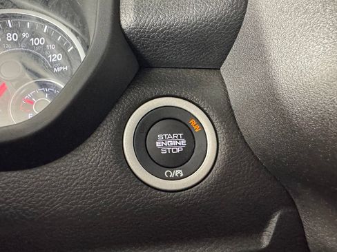 Used 2025 RAM 1500 Warlock AWD/4WD image 19