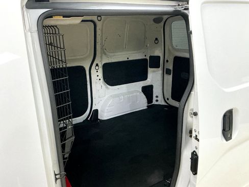 Used 2021 Nissan NV200 SV w/ Back Door Glass Package image 21