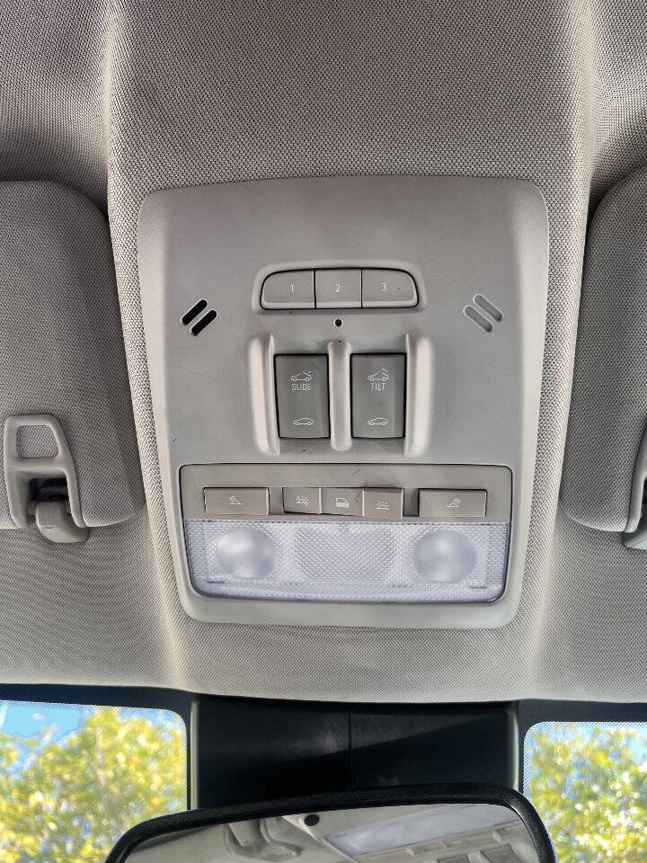 Used 2018 Buick Encore Essence FWD image 27