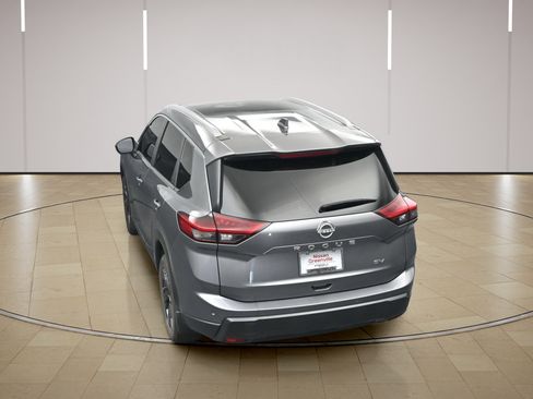 Certified 2024 Nissan Rogue SV w/ SV Premium Package FWD image 33
