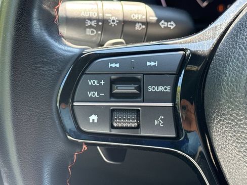 Used 2025 Honda Pilot Sport image 30