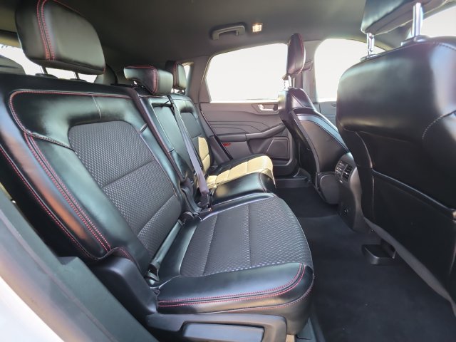 Used 2024 Ford Escape ST-Line Select AWD/4WD image 14