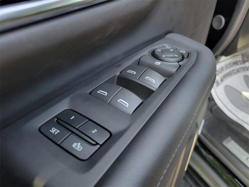 Used 2024 Chevrolet Tahoe LT image 9