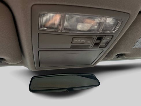 Used 2010 Toyota Camry LE image 31