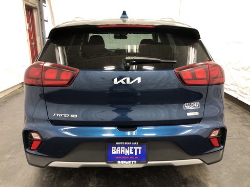 Certified 2022 Kia Niro LX image 7