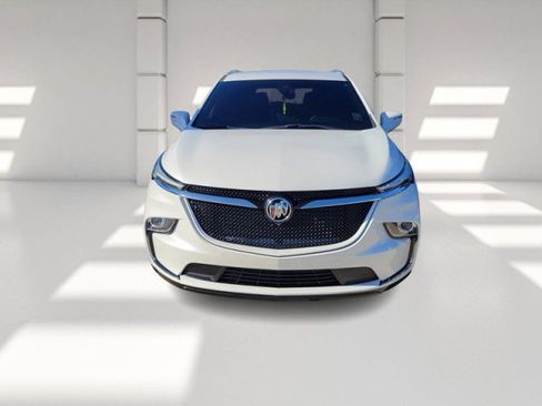 Used 2022 Buick Enclave Essence w/ Sport Touring Edition image 2