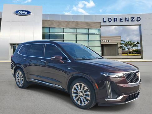 Used 2021 Cadillac XT6 Premium Luxury image 3