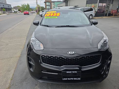 Used 2017 Kia Sportage LX FWD image 2