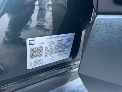 Used 2025 Chevrolet Trax LT image 22