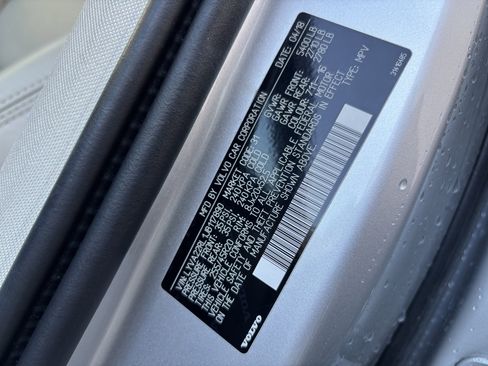 Used 2018 Volvo XC60 T6 Inscription w/ Luxury Seat Package image 34