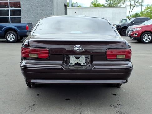Used 1996 Chevrolet Impala SS RWD image 4