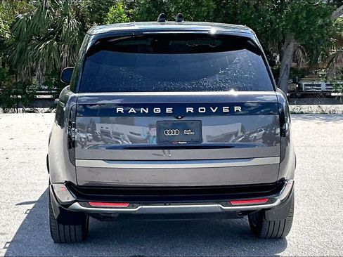 Used 2025 Land Rover Range Rover Long Wheelbase SE image 6