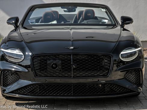 New 2025 Bentley Continental GTC image 3