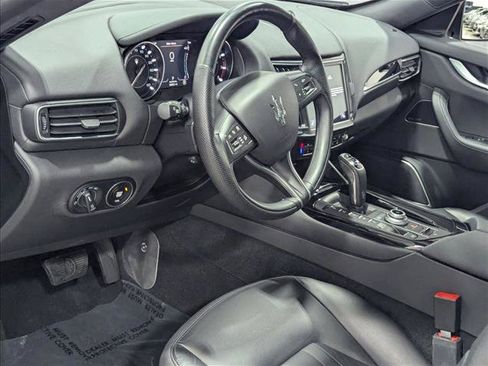 Used 2022 Maserati Levante GT AWD/4WD image 10