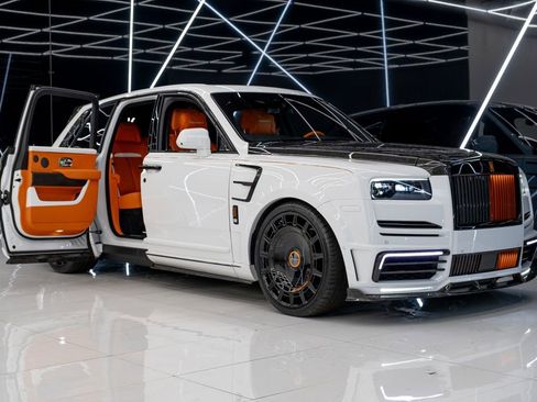 Used 2024 Rolls-Royce Cullinan AWD/4WD image 13