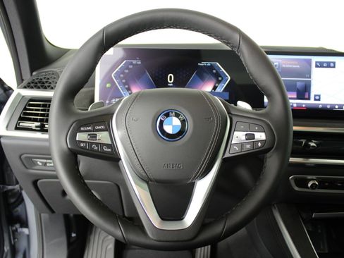 New 2026 BMW X5 xDrive50e w/ Executive Package AWD/4WD image 15