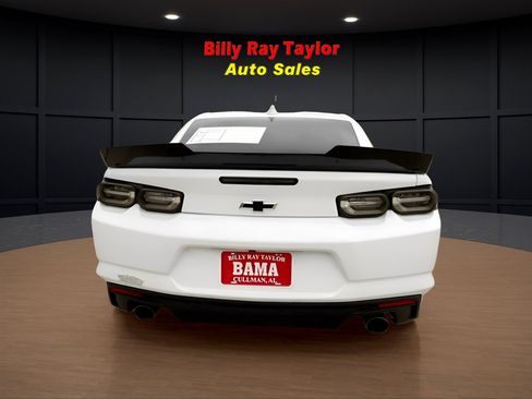 Used 2021 Chevrolet Camaro LT w/ RS Package image 6