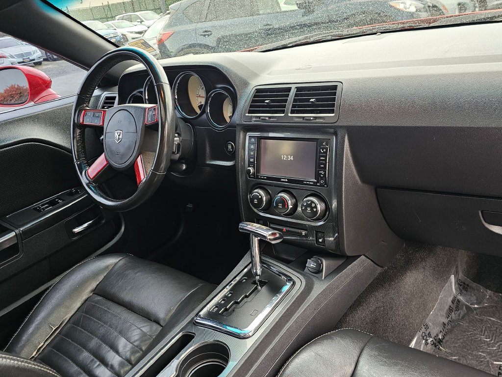 Used 2010 Dodge Challenger R/T RWD image 11
