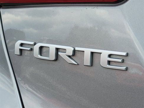 Certified 2023 Kia Forte GT-Line image 29