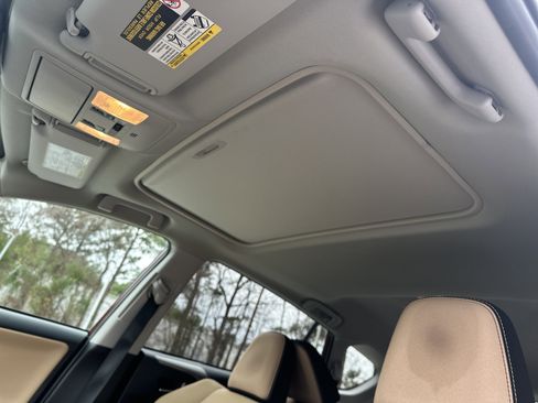 Used 2018 Toyota RAV4 XLE image 28