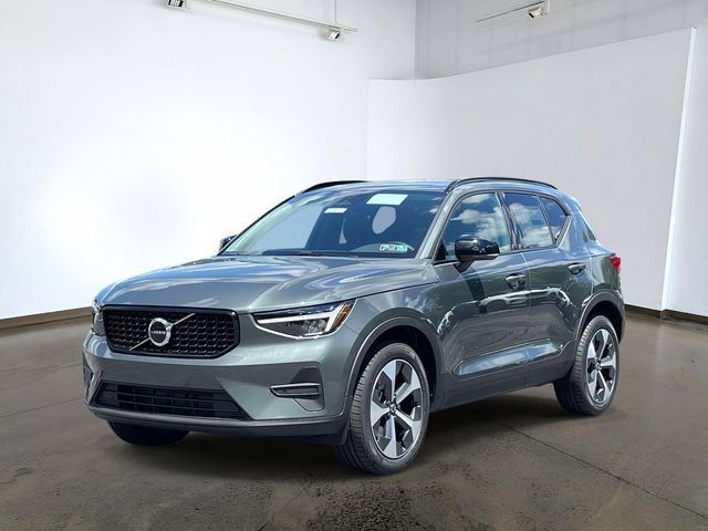 New 2026 Volvo XC40 B5 Core w/ Protection Package Premier AWD/4WD image 1