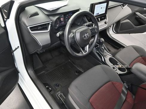 Used 2024 Toyota Corolla SE image 6