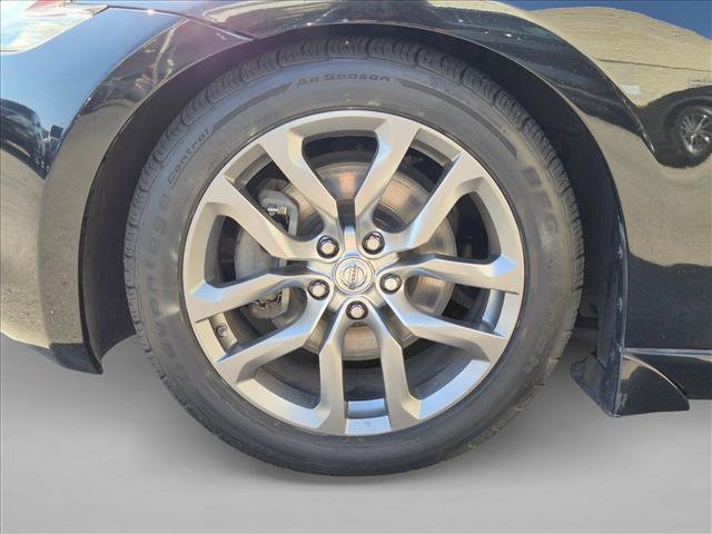 Used 2011 Nissan 370Z Roadster RWD image 20