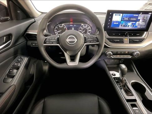 New 2026 Nissan Altima 2.5 SR w/ SR Midnight Edition Package AWD/4WD image 22
