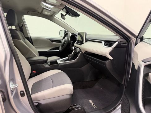 Used 2024 Toyota RAV4 XLE image 19