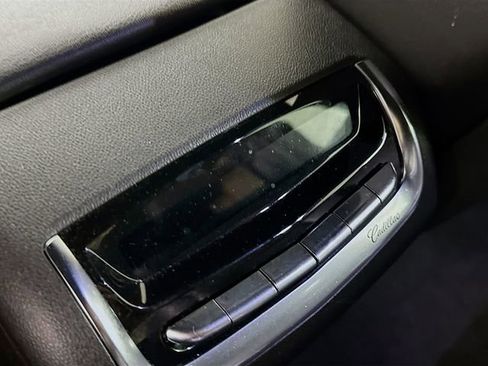 Used 2022 Cadillac XT6 Premium Luxury AWD/4WD image 26