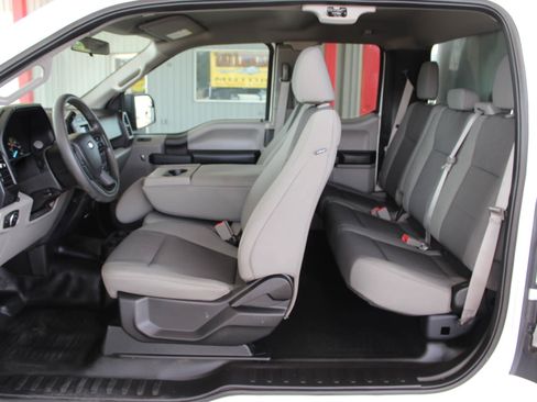 Used 2018 Ford F150 XL w/ Equipment Group 101A Mid AWD/4WD image 39