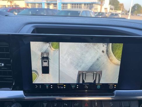 Used 2024 Chevrolet Silverado 2500 High Country w/ Z71 Off-Road Package image 31