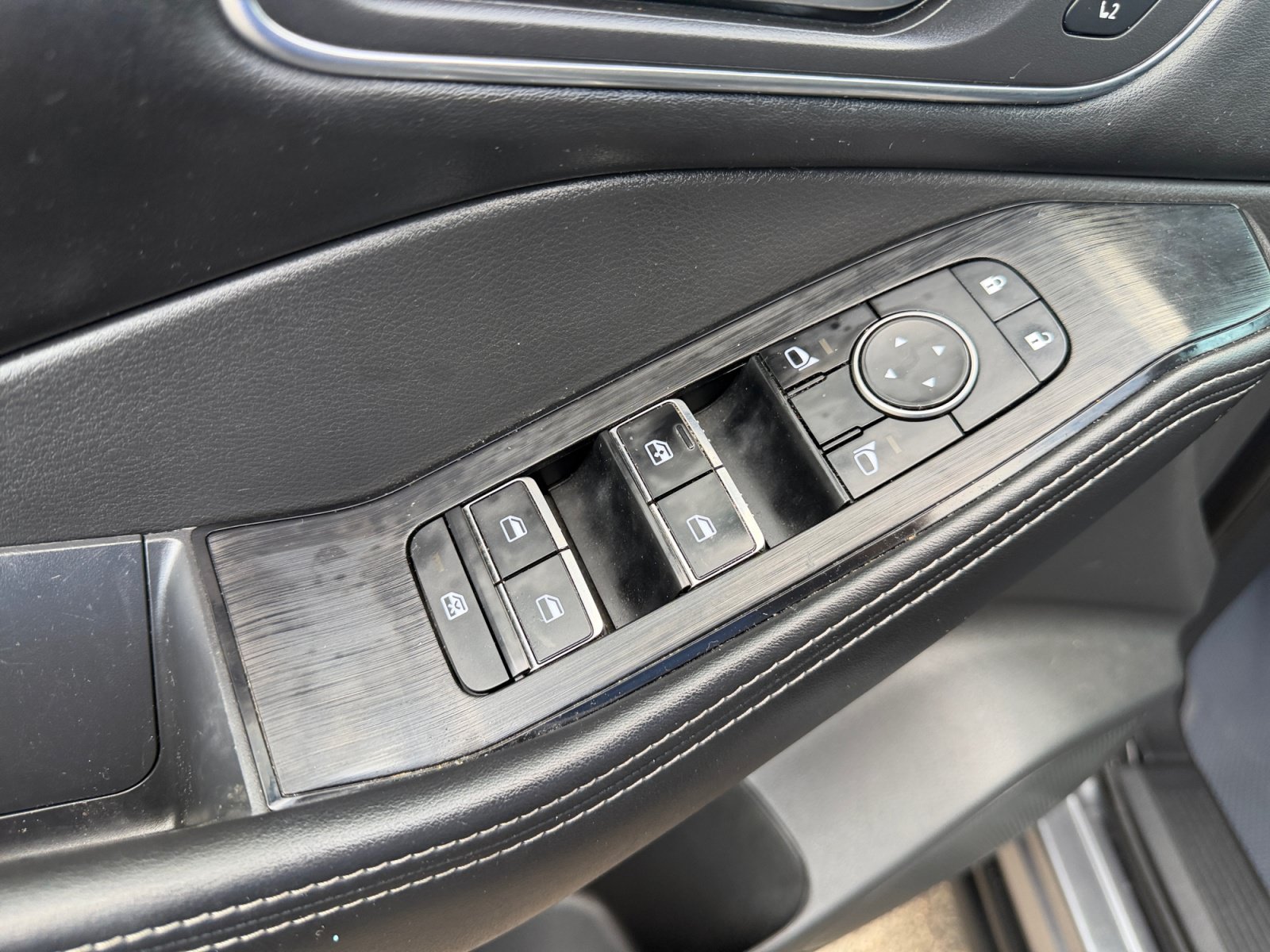Used 2021 Nissan Rogue SL w/ Premium Package FWD image 17