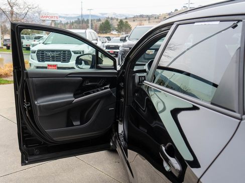 Used 2024 Subaru Solterra Limited w/ Limited Package image 16
