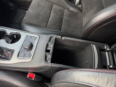 Used 2019 Jeep Grand Cherokee Trailhawk AWD/4WD image 28