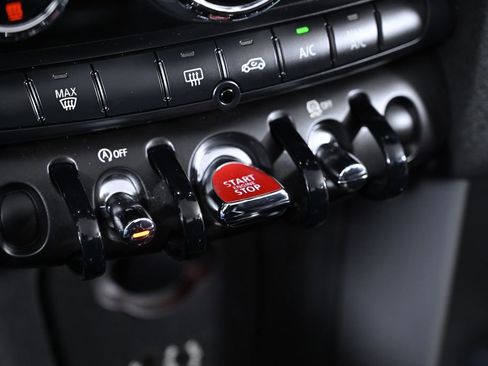 Used 2017 MINI Cooper Convertible image 18