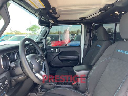 Used 2023 Jeep Wrangler Unlimited Rubicon 4xe AWD/4WD image 30