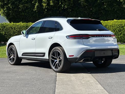 Used 2026 Porsche Macan image 3