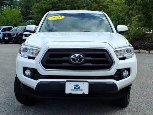 Used 2020 Toyota Tacoma SR5 AWD/4WD image 7