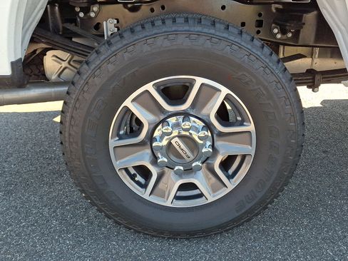 Used 2025 Ford F350 XLT w/ Snow Plow Prep Package image 11