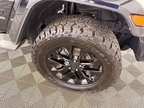 Used 2022 Jeep Wrangler Unlimited Sahara AWD/4WD image 18