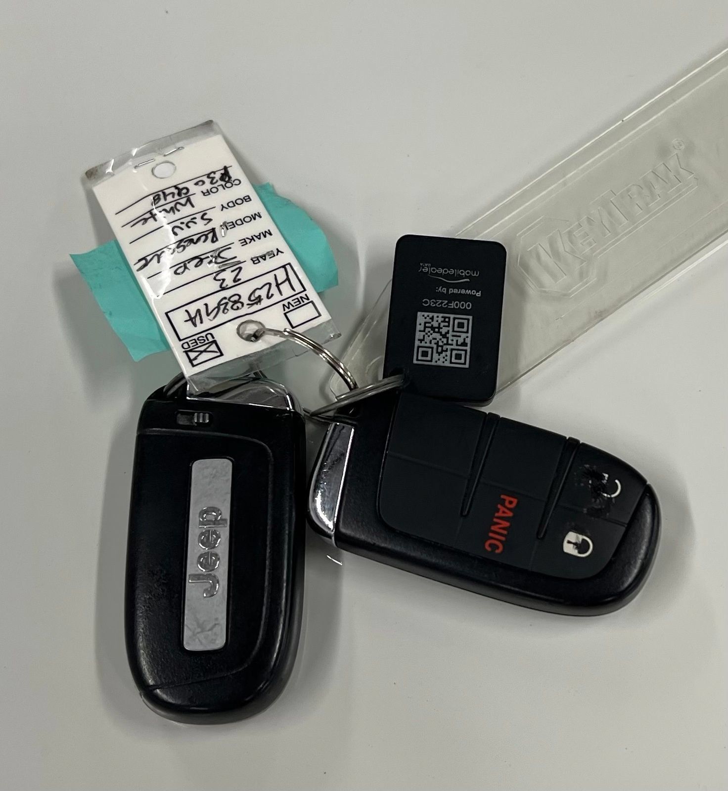 Used 2023 Jeep Renegade Latitude AWD/4WD image 27