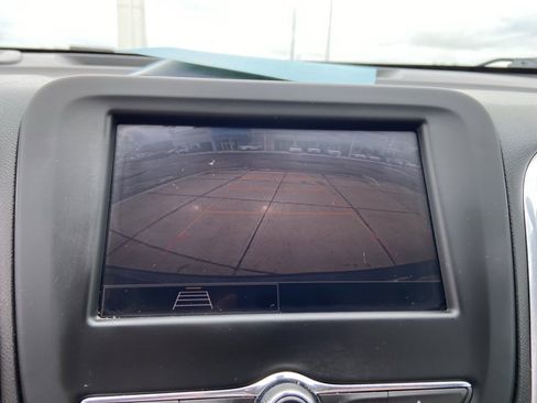 Used 2022 Chevrolet Equinox LT FWD image 36