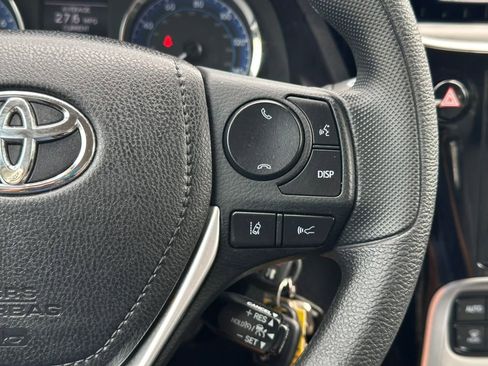 Used 2017 Toyota Corolla LE w/ Carpet Mat Package (TMS) image 10