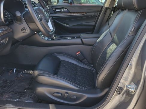 Used 2017 Nissan Maxima Platinum image 6