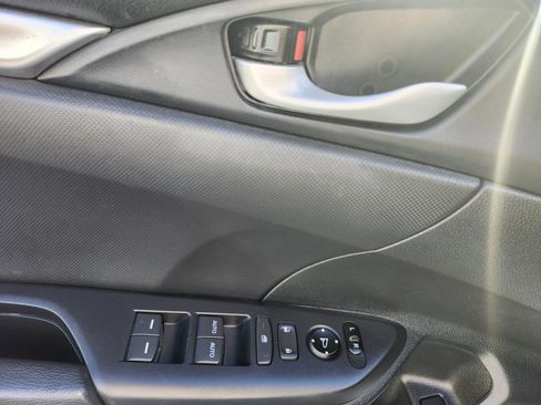 Used 2019 Honda Civic Sport image 16