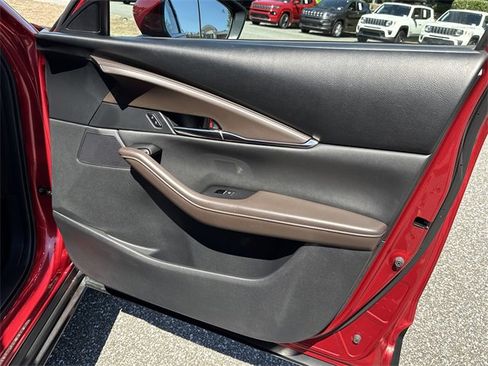 Used 2023 MAZDA CX-30 AWD 2.5 S w/ Premium Package image 13