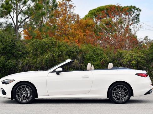 Used 2024 Mercedes-Benz CLE 300 4MATIC Cabriolet w/ Driver Assistance Package image 34